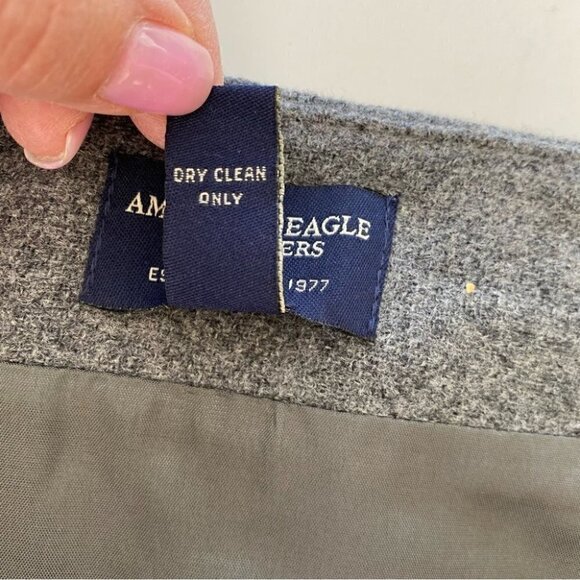 American Eagle Outfitters  mini skirt with embroidery at the hem, 💯 wool - Picture 9 of 9